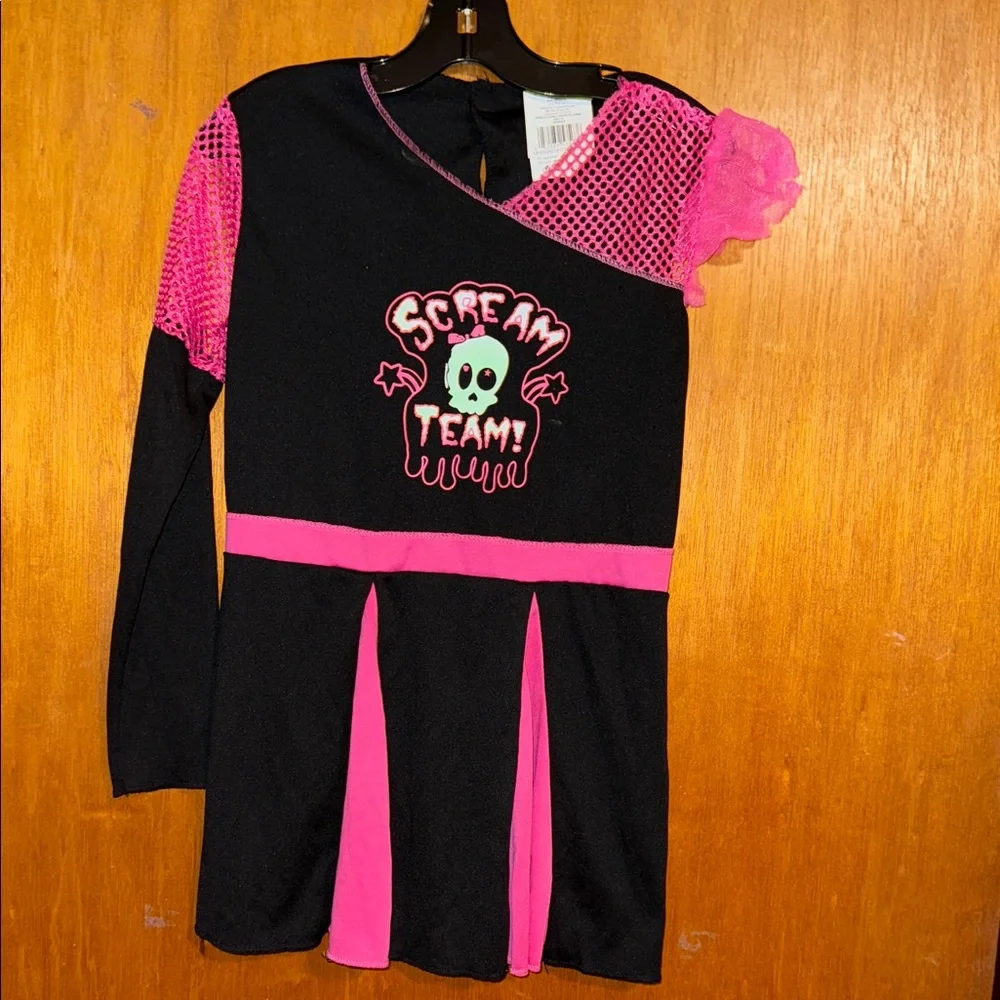 Halloween Costumes •halloween costume•black